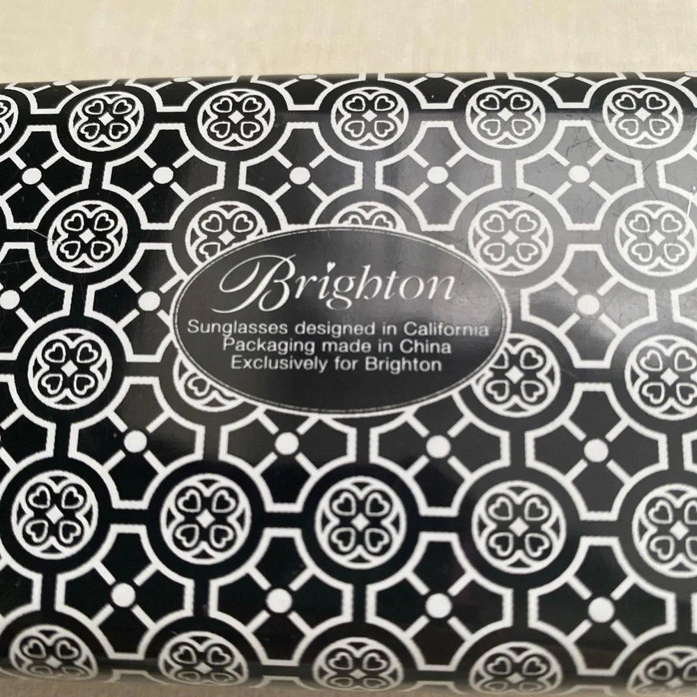BRIGHTON‎ Black & White Filigree SUNGLASSES Eyeglasses Storage CASE Tin EMPTY